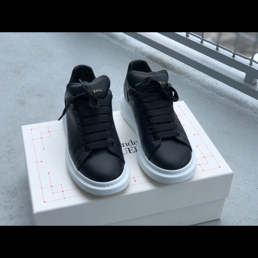 Alexander MCqueens Sneakers